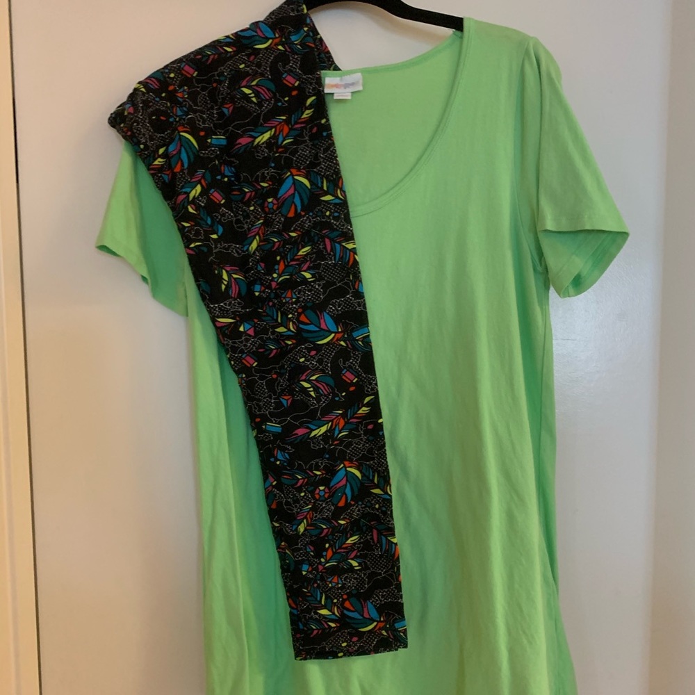 LuLaRoe Classic T and leggings